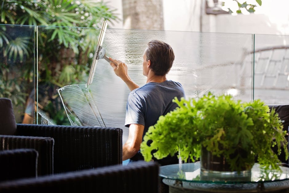 How to Clean Outdoor Spaces for Summer Presentation
